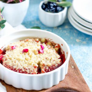 Berry Quinoa Crumble with Almond Flour Topping Dessert Recipe